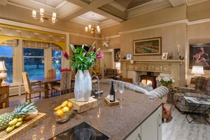 Photo 9- click for photo gallery